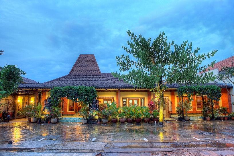 יוגיאקרטה Maharani Guest House מראה חיצוני תמונה